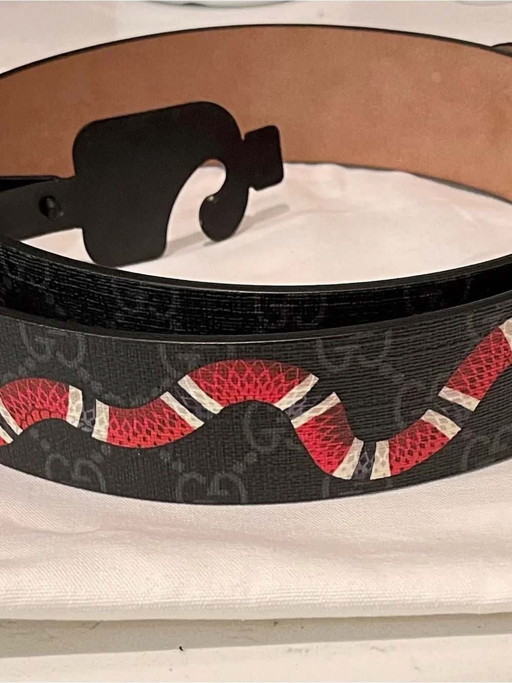 NWT Gucci Black Leather Belt with Red and White Snake Detail